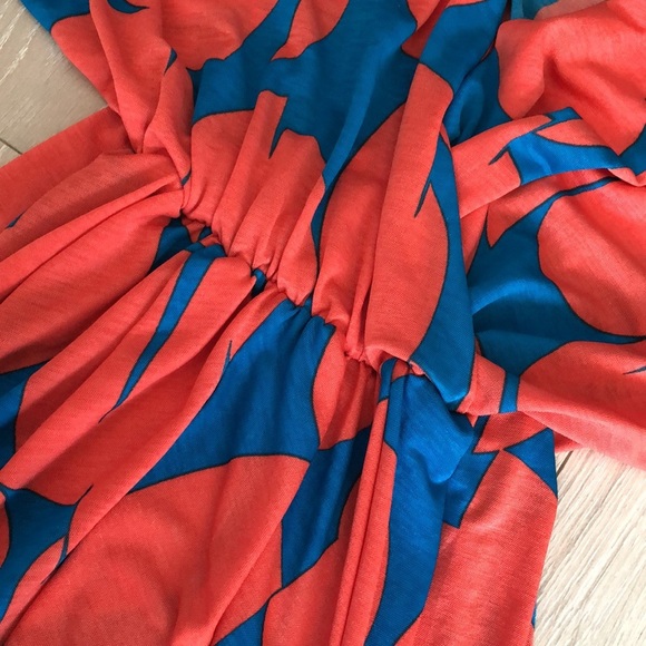 Cameo Print Dress - Picture 5 of 5